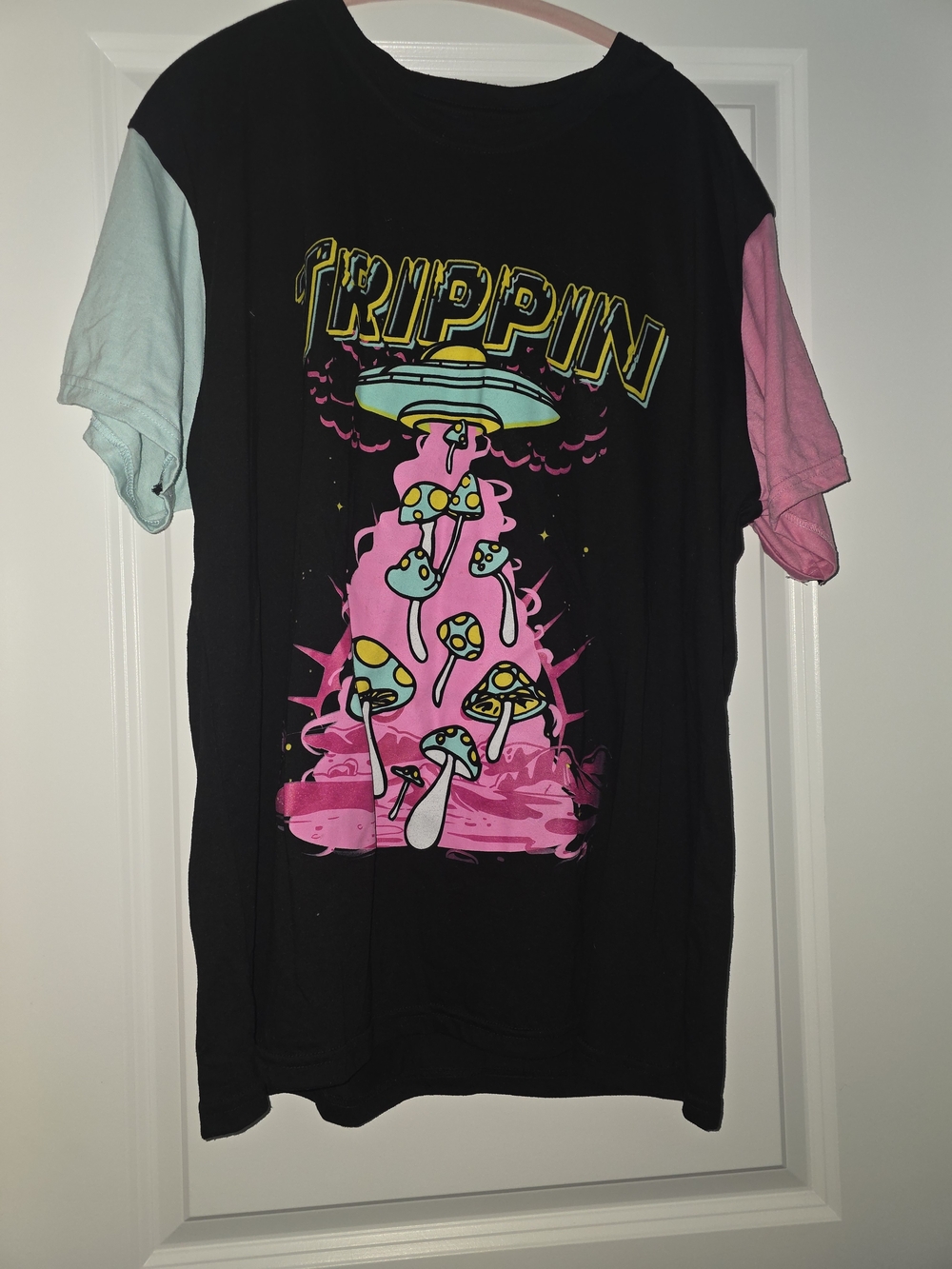 Fresh Laundry 'Trippin' Graphic Tee - Black with Pink & Mint Sleeves Size 2XL